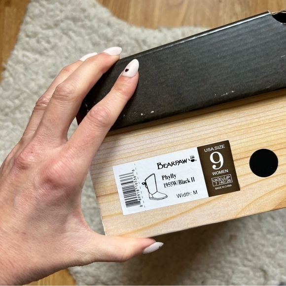 BEARPAW Women's Phylly Black Suede Women's Classic Boots Size 9 - Picture 10 of 13